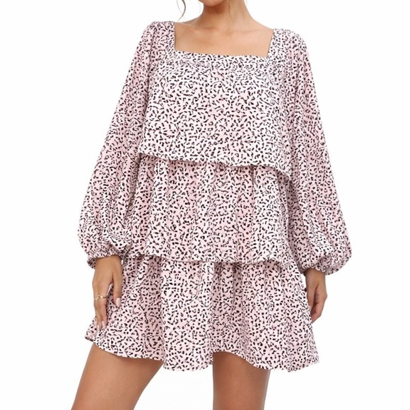 Who What Wear Dresses & Skirts - Who What Wear Frame Tiered Mini Dress Womens M Pink Leaf Boho Flowy Babydoll